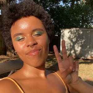 Meet the Posher, T-Bunny